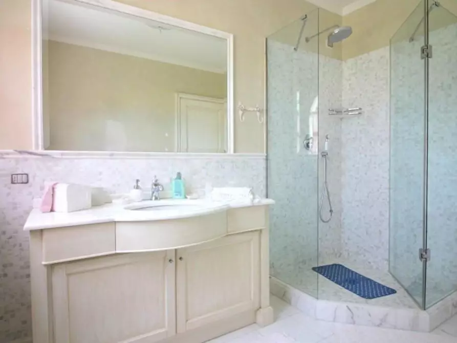 Immagine 41 di Villa in vendita  a Forte Dei Marmi
