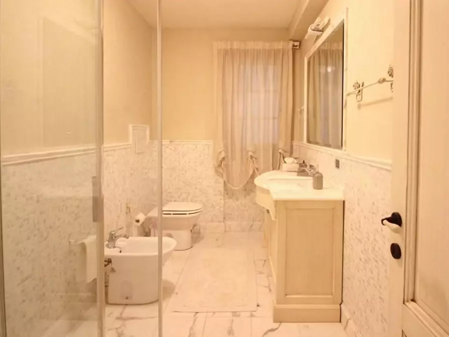 Immagine 19 di Villa in vendita  a Forte Dei Marmi