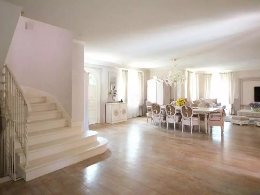 Immagine 27 di Villa in vendita  a Forte Dei Marmi