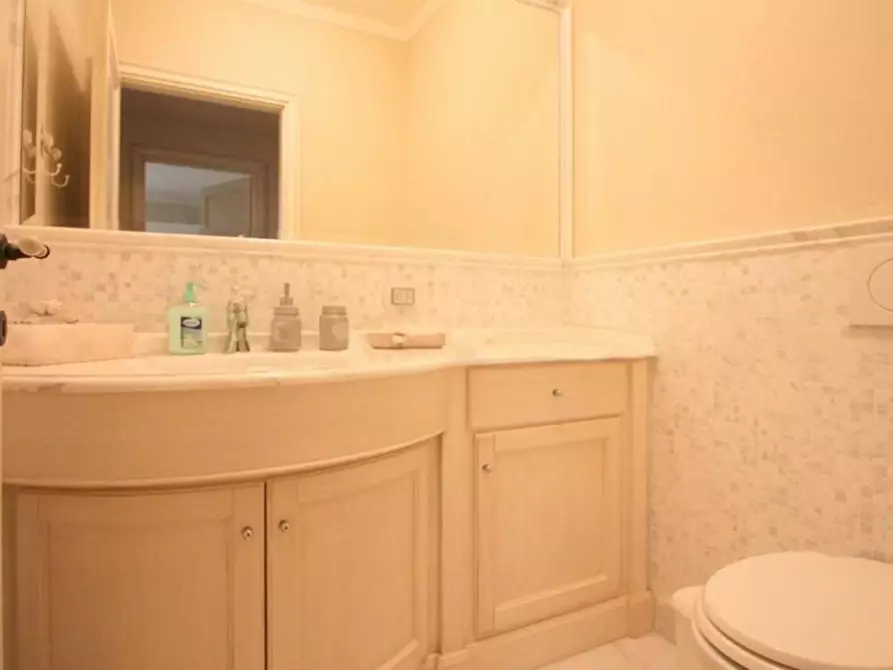 Immagine 34 di Villa in vendita  a Forte Dei Marmi