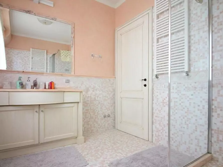 Immagine 46 di Villa in vendita  a Forte Dei Marmi