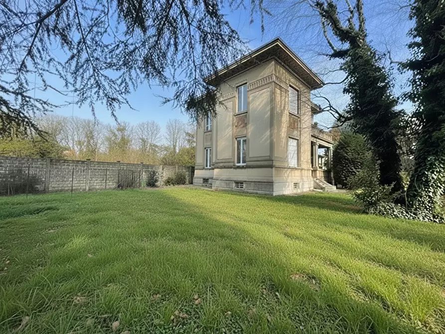 Immagine 5 di Villa in vendita  a Rovellasca