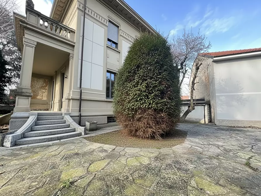 Immagine 3 di Villa in vendita  a Rovellasca