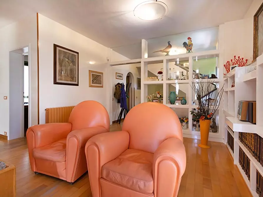 Immagine 10 di Casa indipendente in vendita  a Camaiore