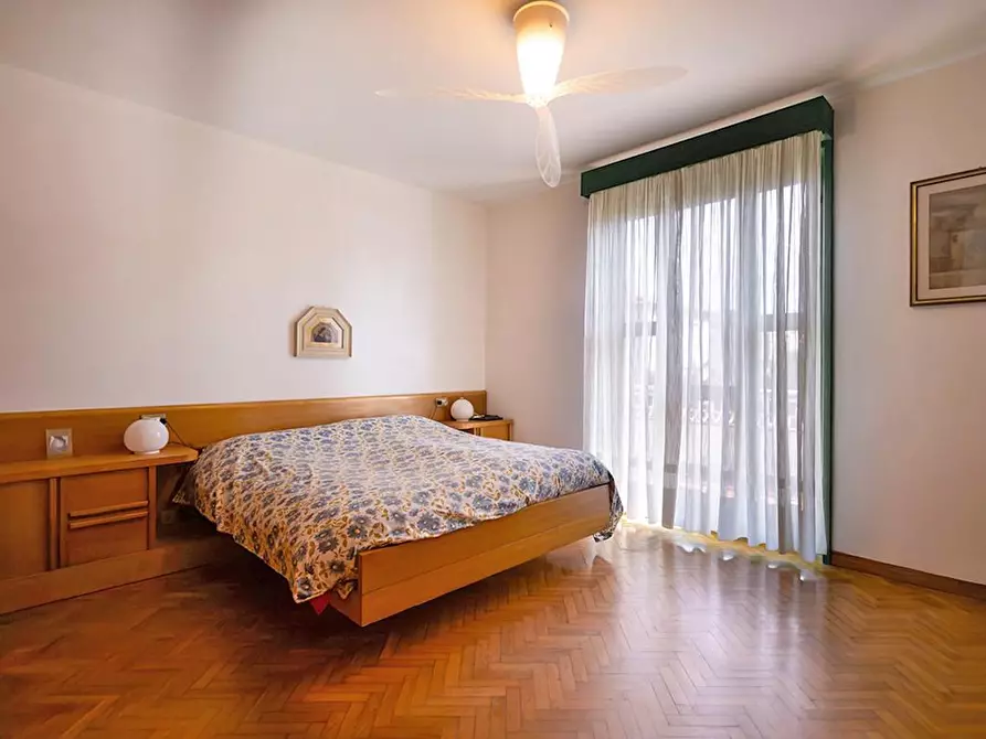 Immagine 16 di Casa indipendente in vendita  a Camaiore