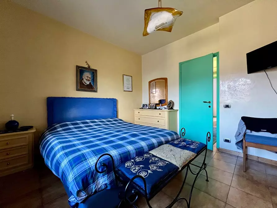 Immagine 20 di Villa in vendita  a Massa