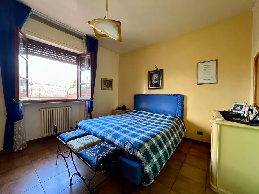 Immagine 19 di Villa in vendita  a Massa