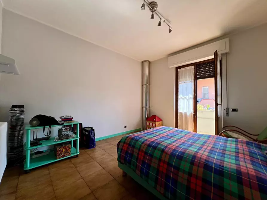 Immagine 21 di Villa in vendita  a Massa