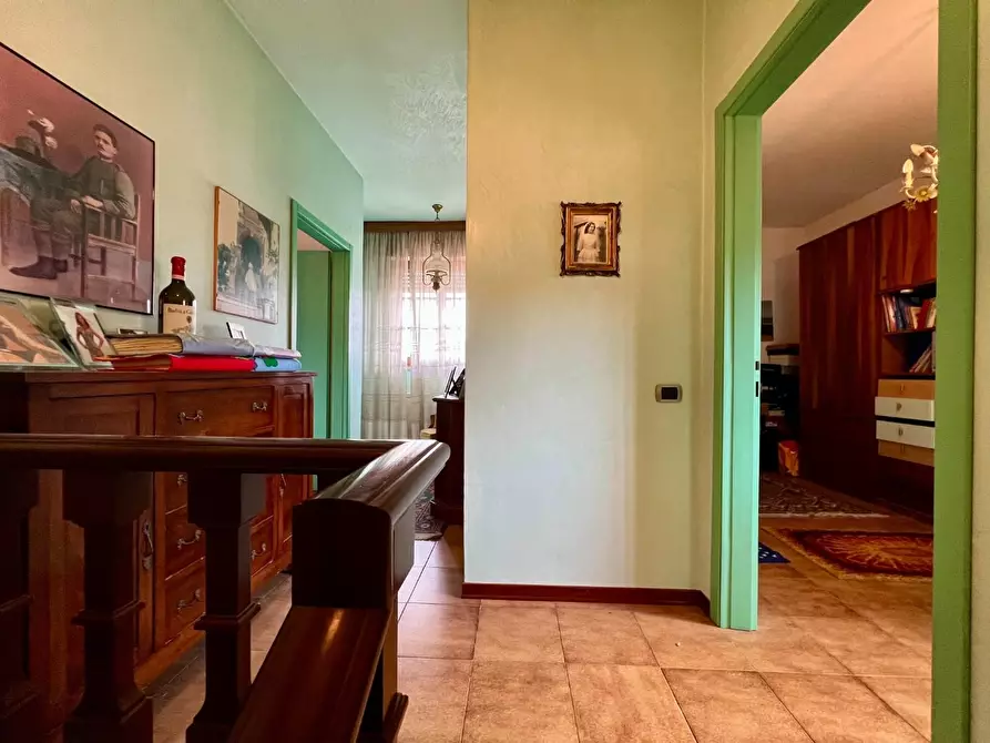 Immagine 24 di Villa in vendita  a Massa