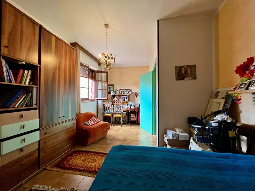 Immagine 30 di Villa in vendita  a Massa