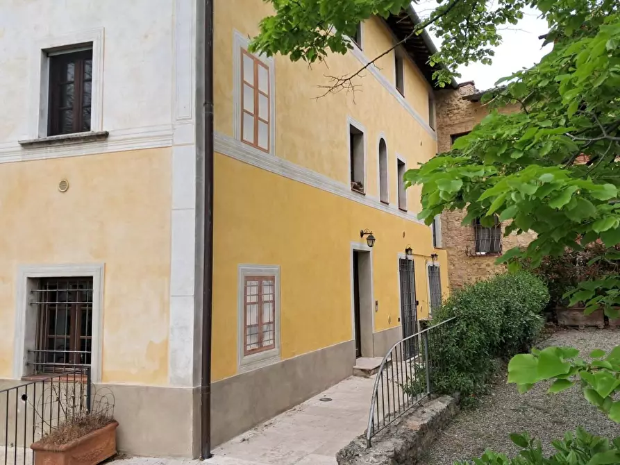 Immagine 2 di Appartamento in affitto  a Casole D'elsa