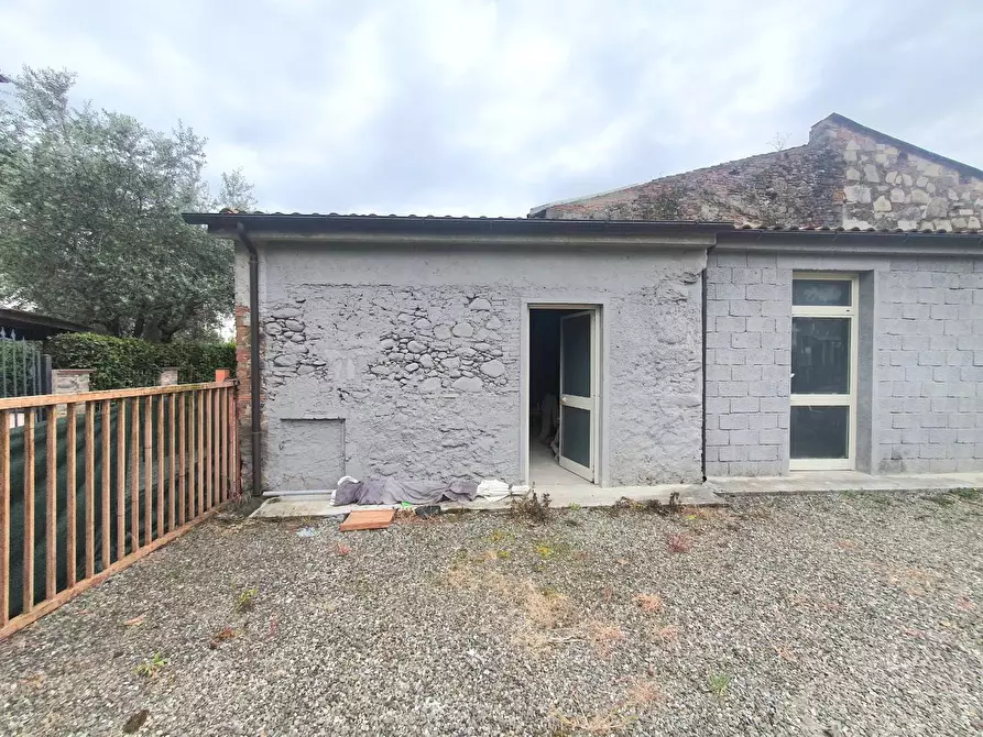 Immagine 37 di Terratetto in vendita  a Capannori