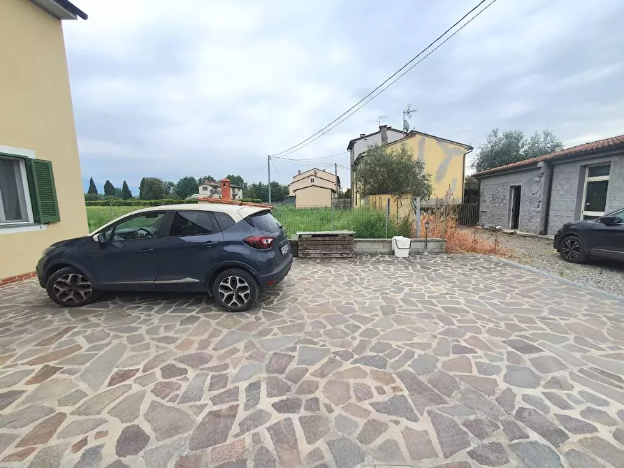 Immagine 35 di Terratetto in vendita  a Capannori