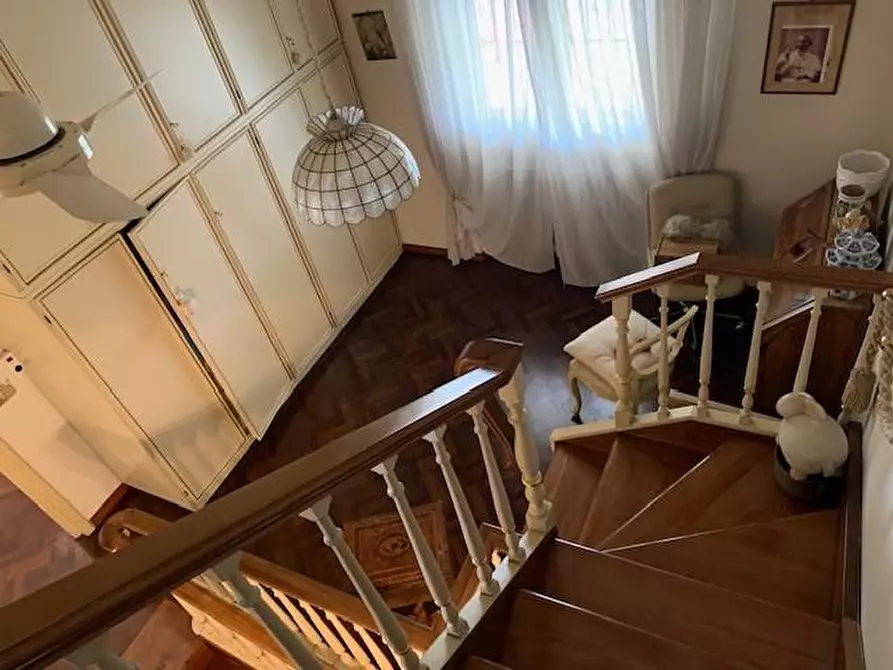 Immagine 25 di Casa bifamiliare in vendita  a Montecatini Terme