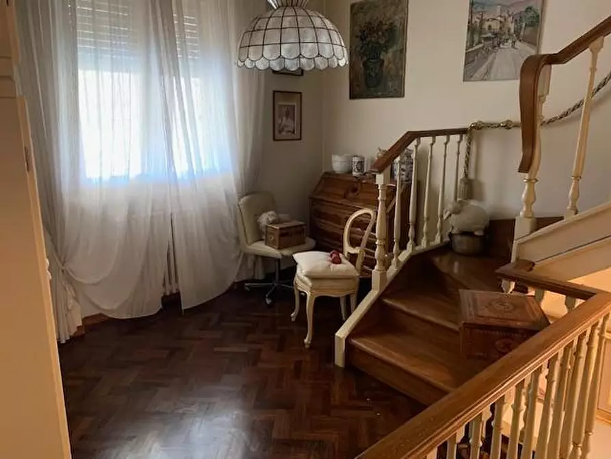 Immagine 13 di Casa bifamiliare in vendita  a Montecatini Terme