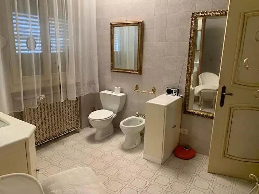 Immagine 27 di Casa bifamiliare in vendita  a Montecatini Terme