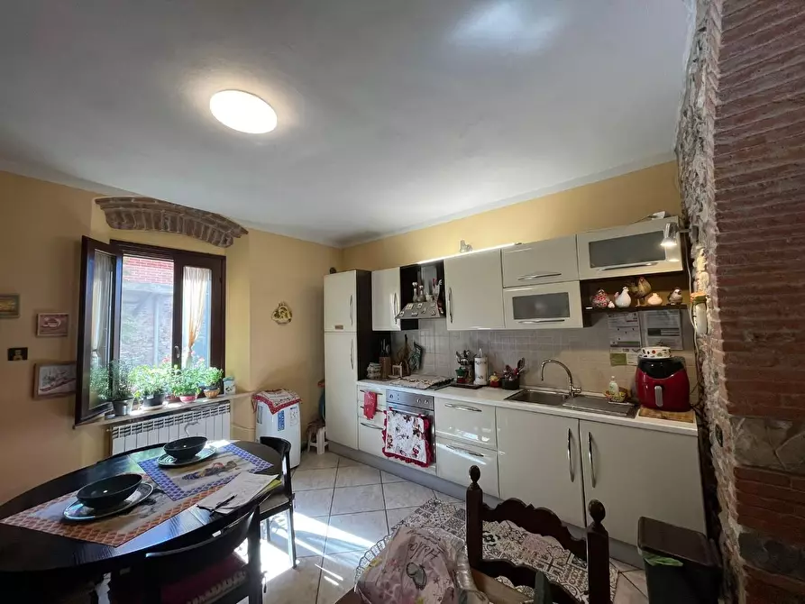 Immagine 4 di Appartamento in vendita  a Suvereto