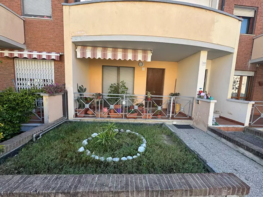 Immagine 7 di Appartamento in vendita  a Livorno