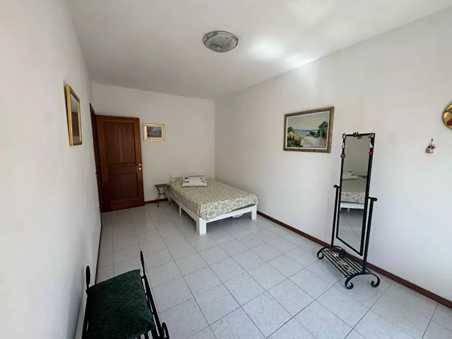 Immagine 28 di Appartamento in vendita  a Livorno