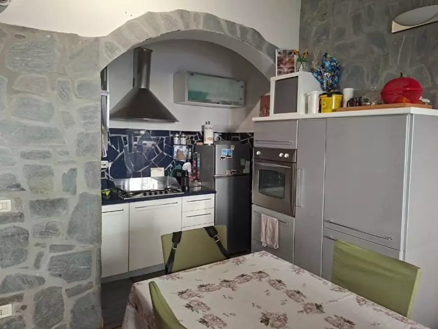 Immagine 3 di Casa indipendente in vendita  a Massa