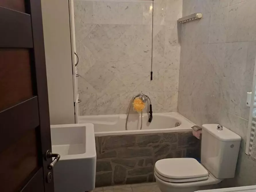 Immagine 20 di Casa indipendente in vendita  a Massa