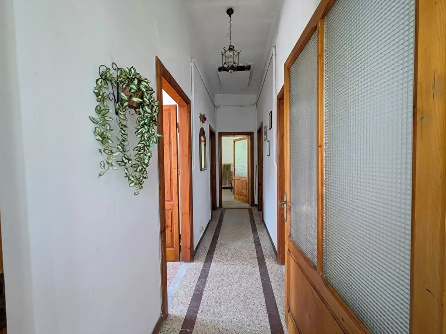 Immagine 1 di Casa bifamiliare in vendita  a Barga