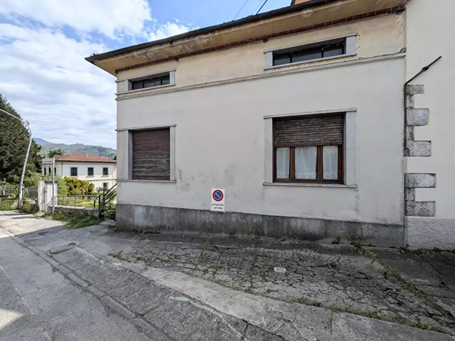 Immagine 30 di Casa bifamiliare in vendita  a Barga