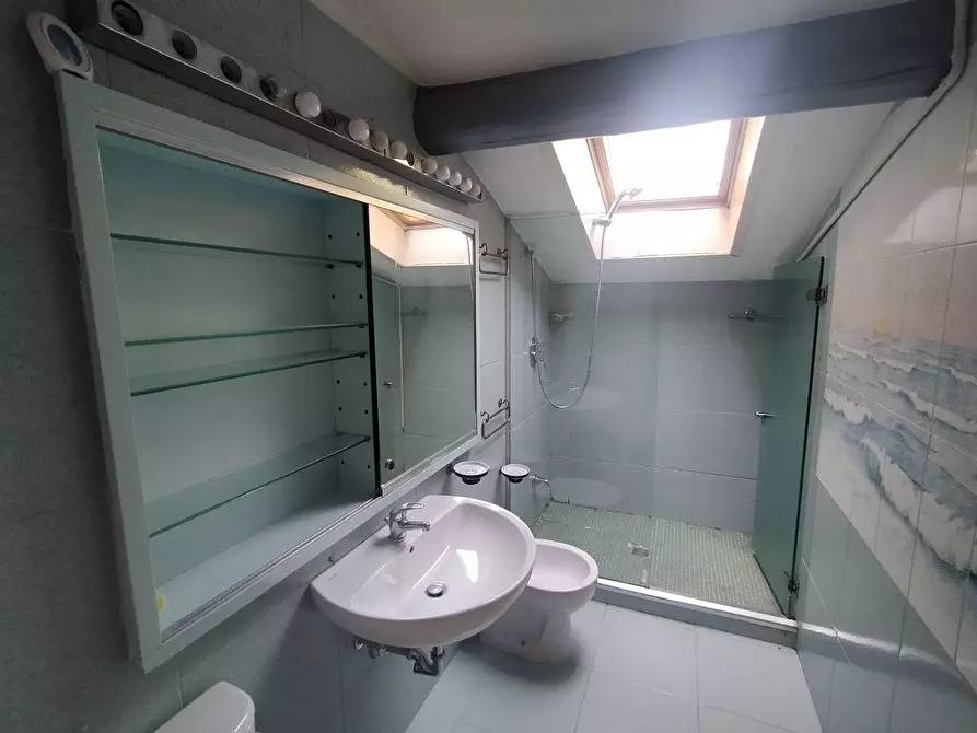 Immagine 12 di Mansarda in vendita  a Massa