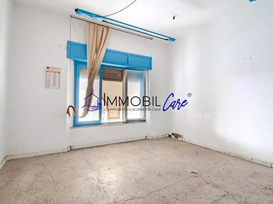 Immagine 6 di Ufficio in vendita  a Livorno