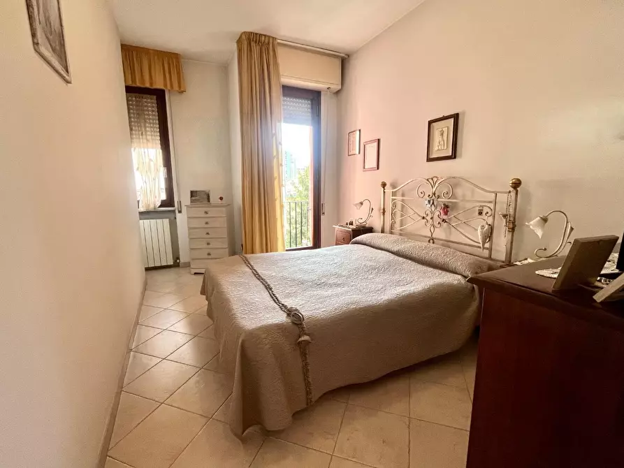 Immagine 18 di Appartamento in vendita  a Massa