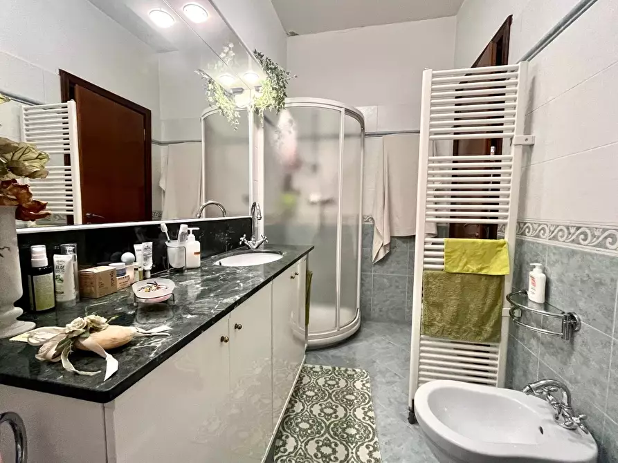 Immagine 11 di Appartamento in vendita  a Massa