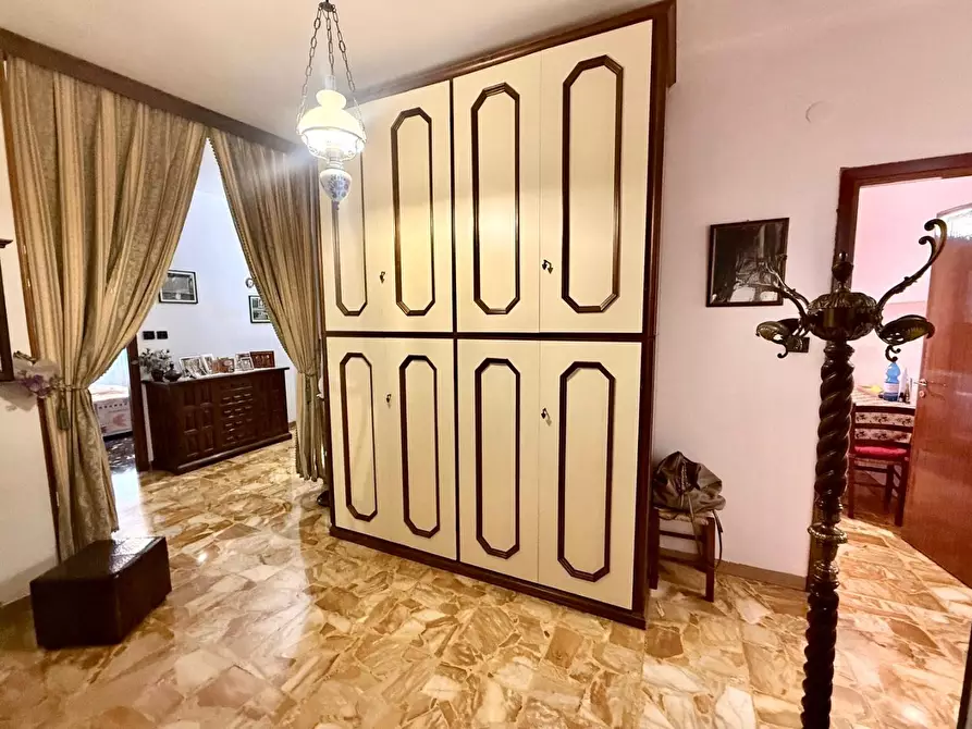 Immagine 6 di Appartamento in vendita  a Massa