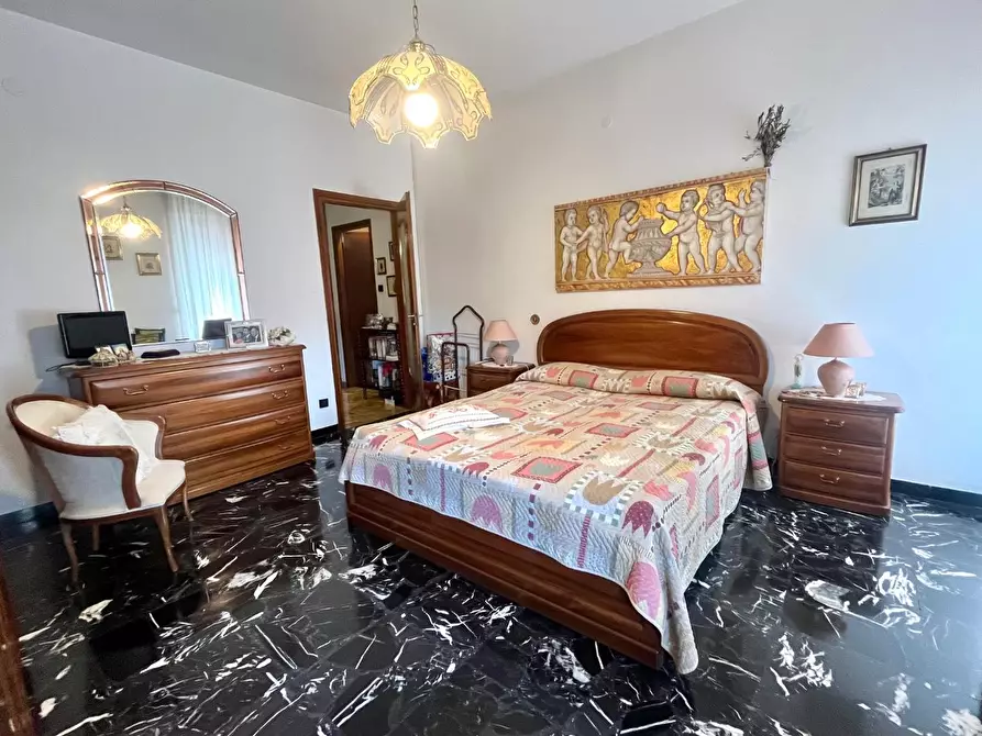 Immagine 14 di Appartamento in vendita  a Massa