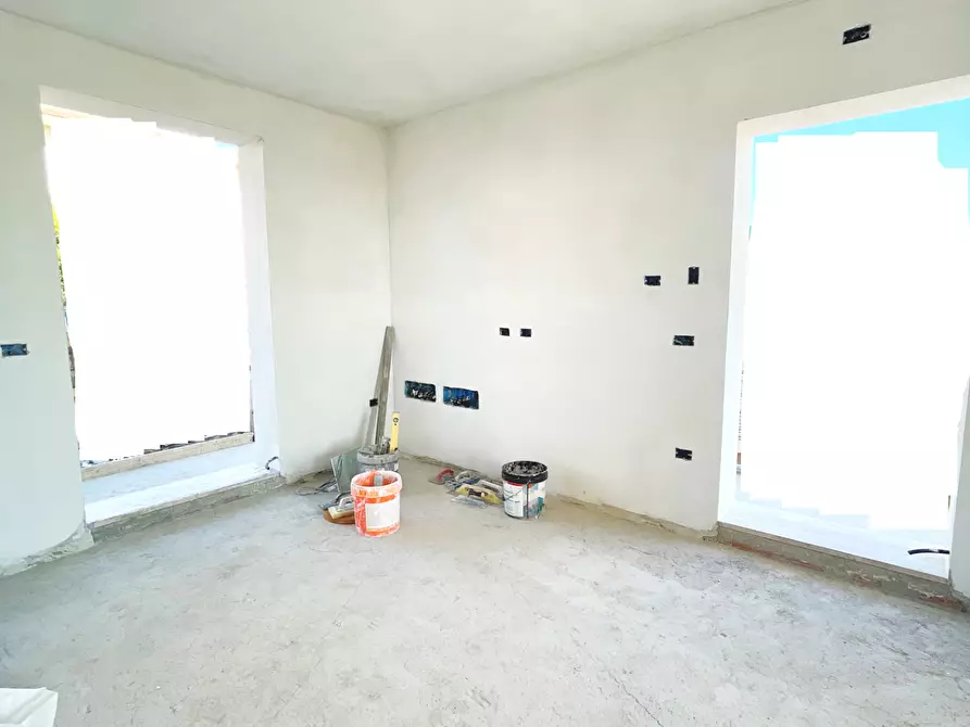 Immagine 1 di Villetta a schiera in vendita  a Cascina