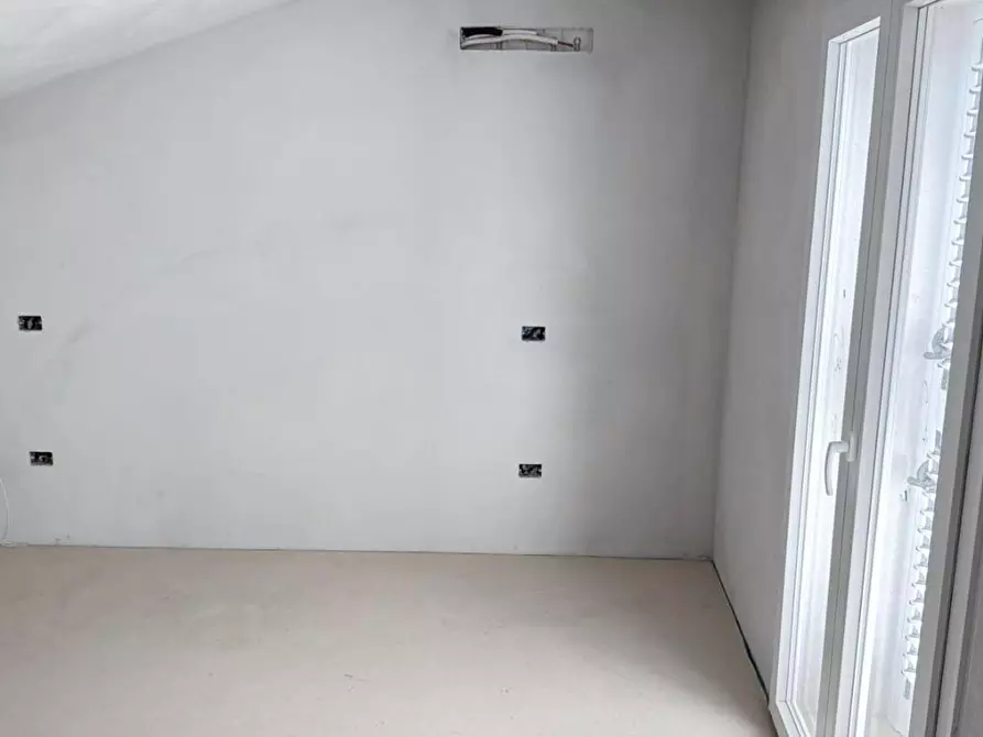 Immagine 4 di Villetta a schiera in vendita  a Cascina
