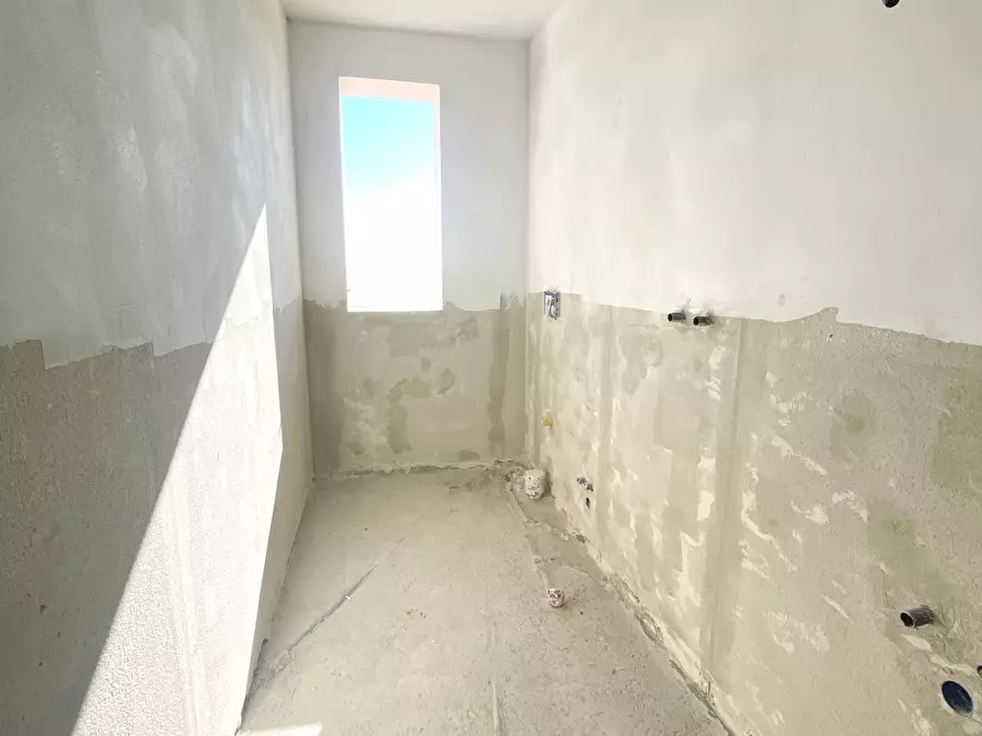 Immagine 17 di Villetta a schiera in vendita  a Cascina