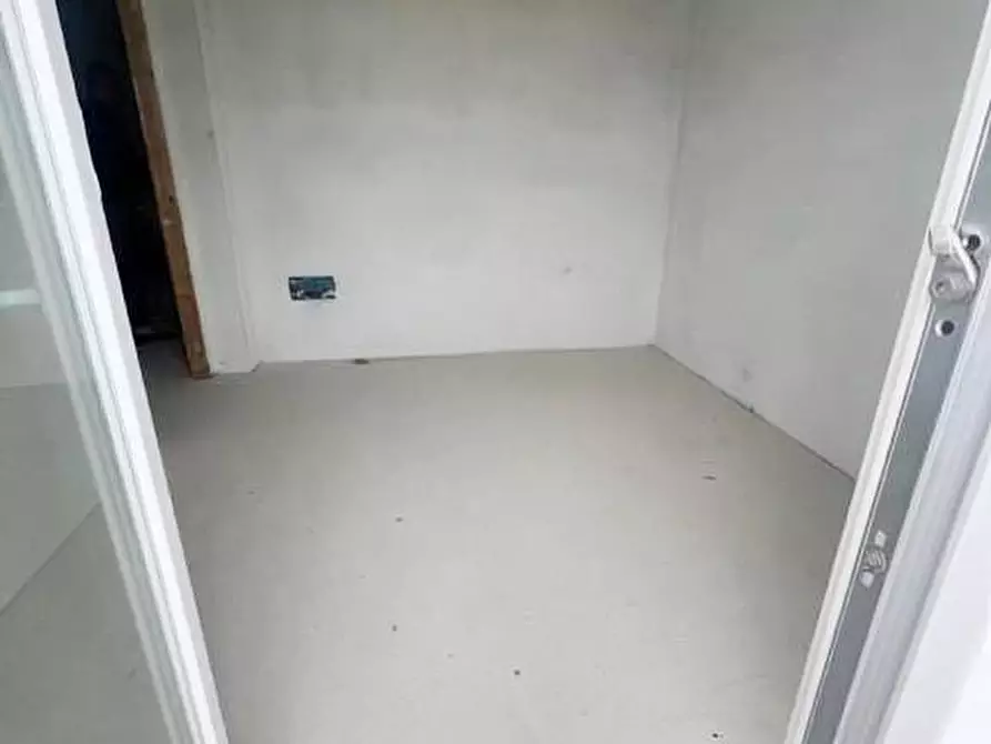 Immagine 2 di Villetta a schiera in vendita  a Cascina