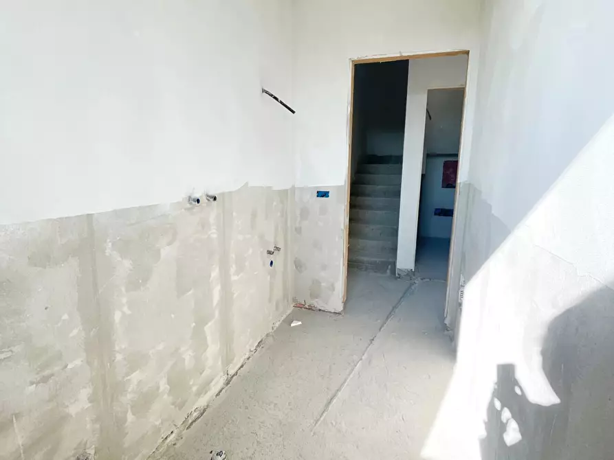 Immagine 20 di Villetta a schiera in vendita  a Cascina