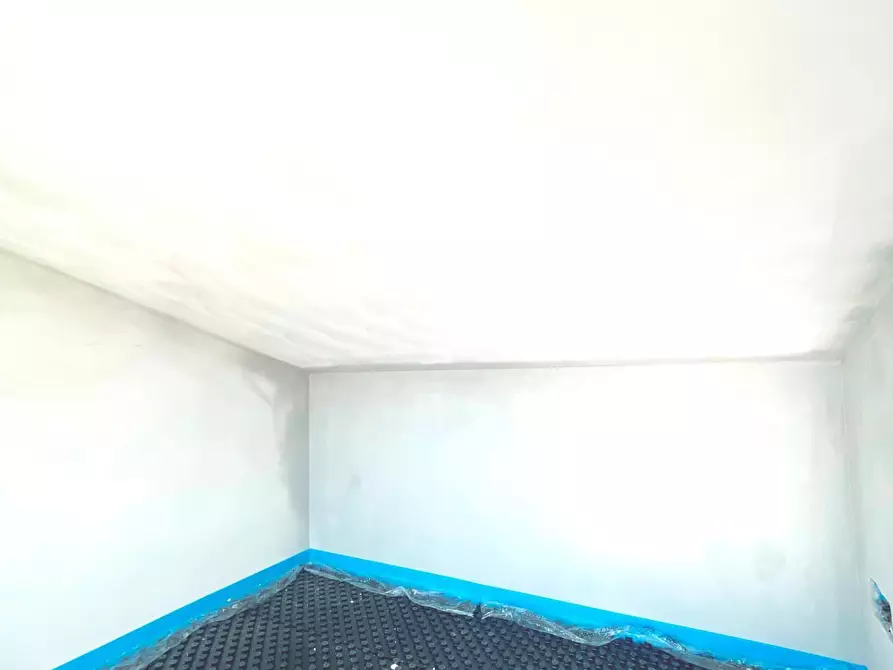 Immagine 2 di Villetta a schiera in vendita  a Cascina