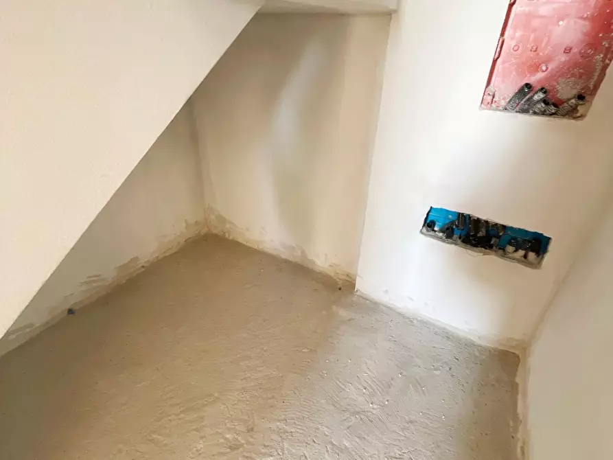 Immagine 19 di Villetta a schiera in vendita  a Cascina