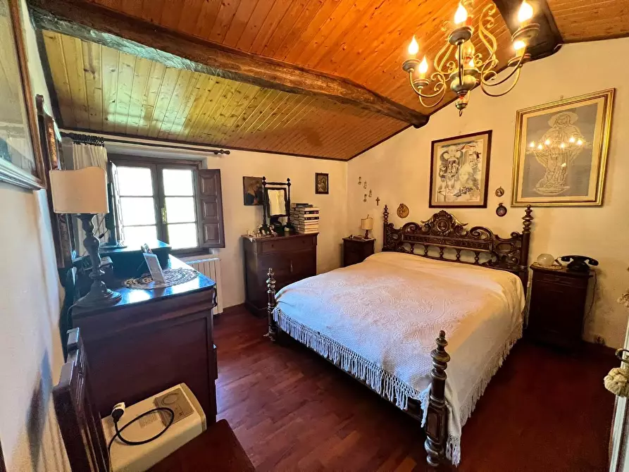 Immagine 26 di Rustico / casale in vendita  a Capannori