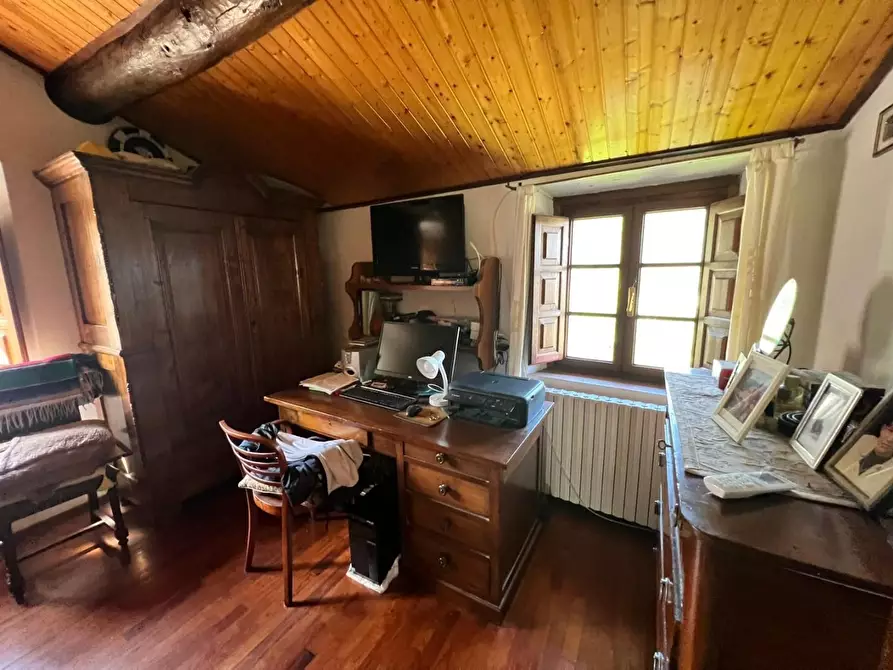 Immagine 27 di Rustico / casale in vendita  a Capannori