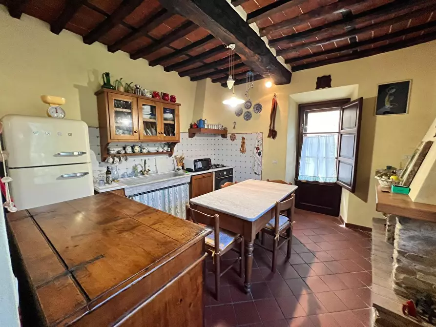 Immagine 6 di Rustico / casale in vendita  a Capannori