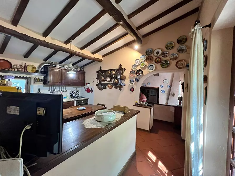 Immagine 4 di Rustico / casale in vendita  a Capannori