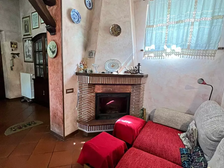 Immagine 22 di Rustico / casale in vendita  a Capannori