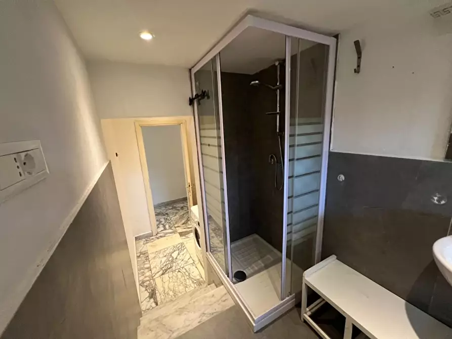 Immagine 18 di Appartamento in vendita  a Carrara