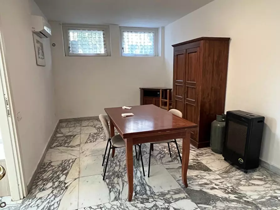 Immagine 5 di Appartamento in vendita  a Carrara