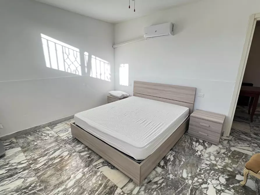 Immagine 11 di Appartamento in vendita  a Carrara