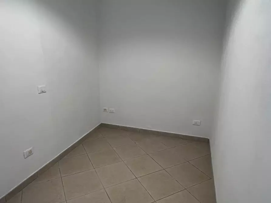 Immagine 10 di Appartamento in vendita  a Massa