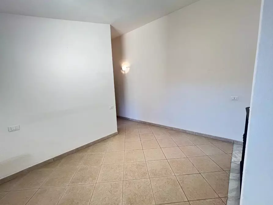 Immagine 18 di Appartamento in vendita  a Massa